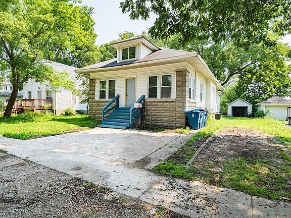 2nd image of 804 N Walnut St