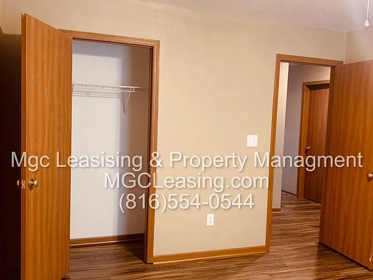 204-206 NW Parker Dr — Photo 9