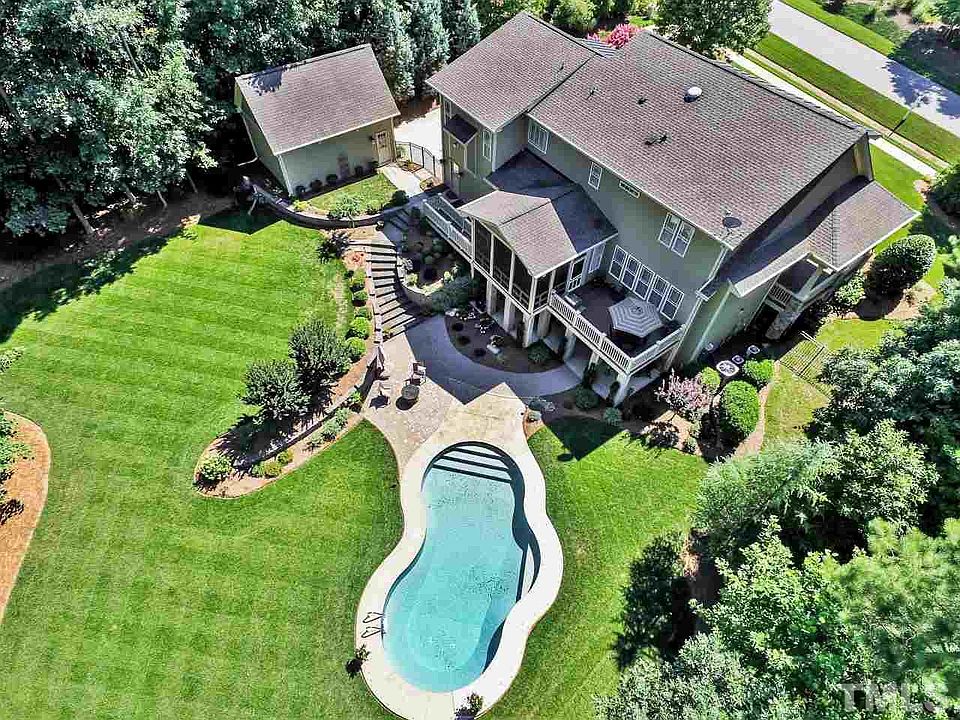 2nd image of 200 Settlecroft Ln