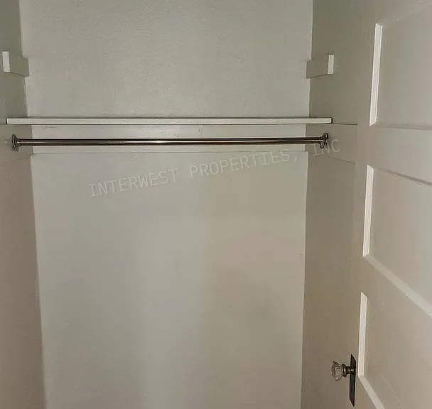 117 King Avenue 2156 Davis St — Photo 15