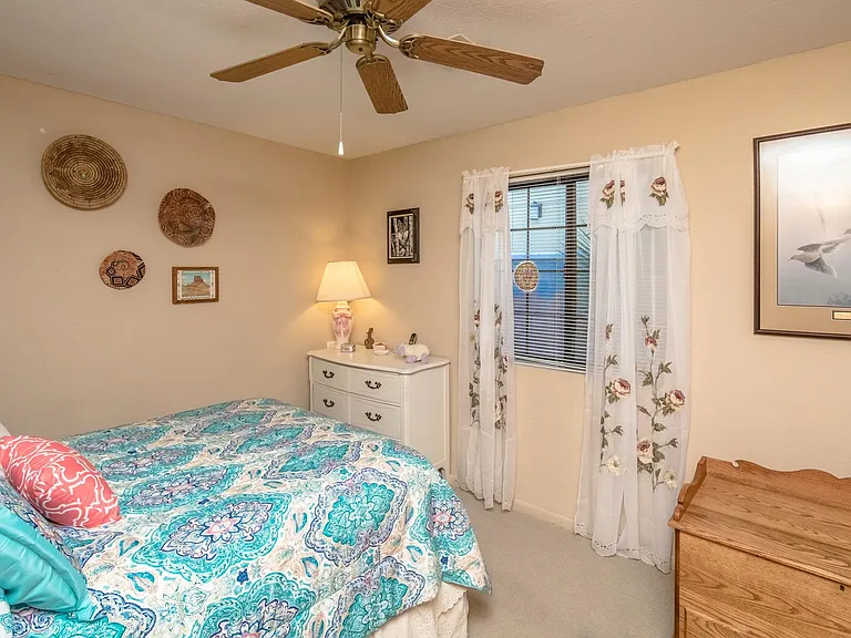341 Riverfront Dr — Photo 11