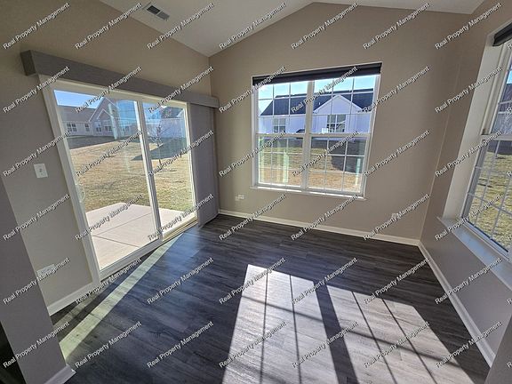 4th image of 14332 Violet Cir