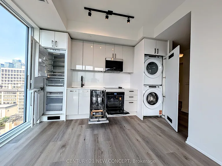 280 Dundas St W #1602 — Photo 15