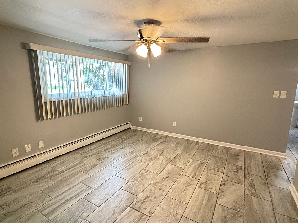 1st image of 1347 Ransom Rd #6