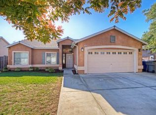 1782 Escalon Ave, Clovis, CA 93611