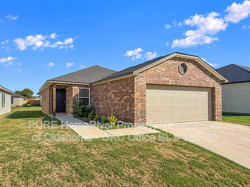 3 bed, 2.0 bath, 1248 sqft, $1,595 — Photo 1