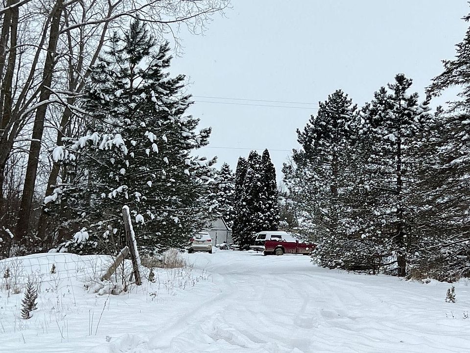 2nd image of 11098 Seymour Rd