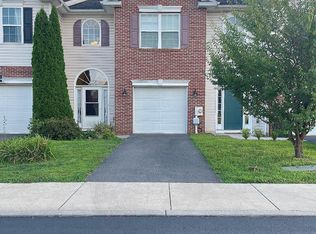28 Chennault Trl, Falling Waters, WV 25419