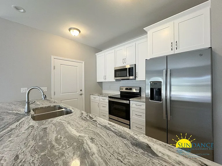 17 Cape Dr #B — Photo 5