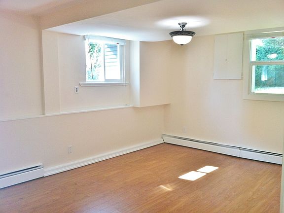2nd image of 306 Esmond Ave #4