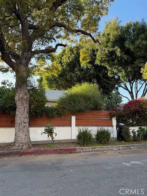 1st image of 1537 N Serrano Ave