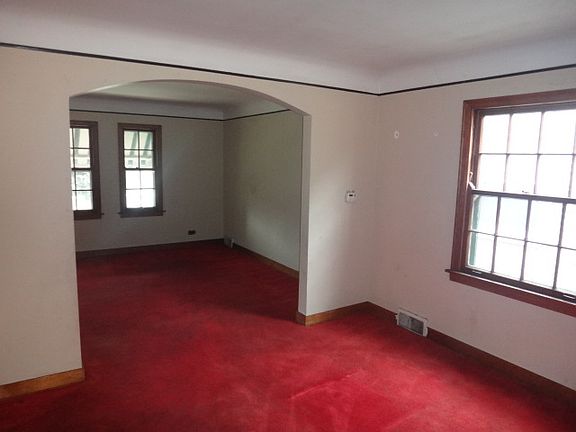 5th image of 1611 S Lombard Ave