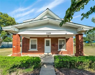 1509 S Maywood Ave, Independence, MO, 64052