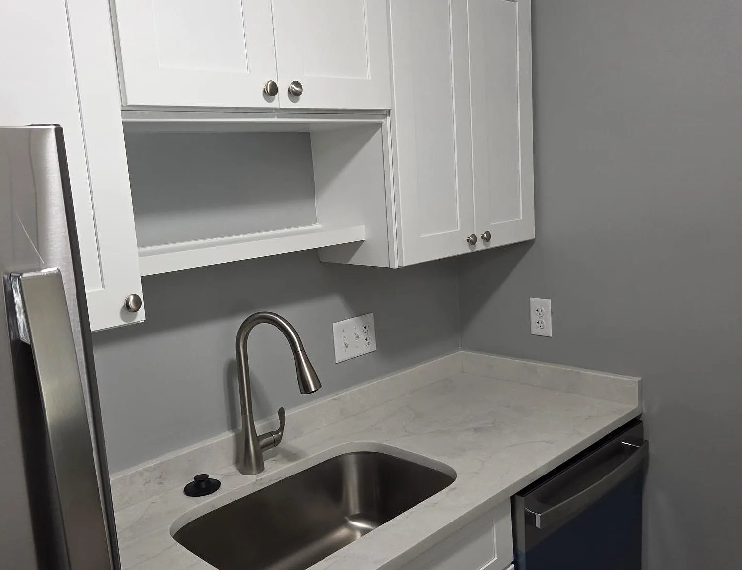 1 bed, 705 sqft, $2,100 — Photo 4
