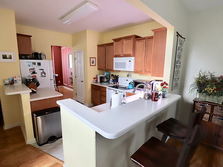 298 Danbury Ct — Photo 6
