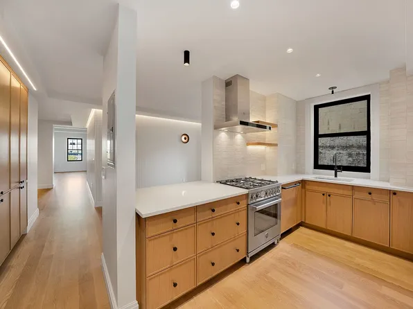 160 W 77th St APT 6A, New York, NY 10024