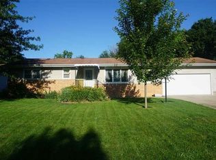 1033 N College St, Lincoln, IL 62656