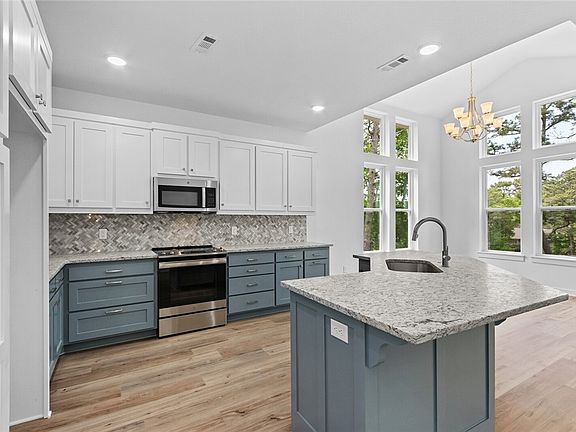 4th image of 10 Condry Ln