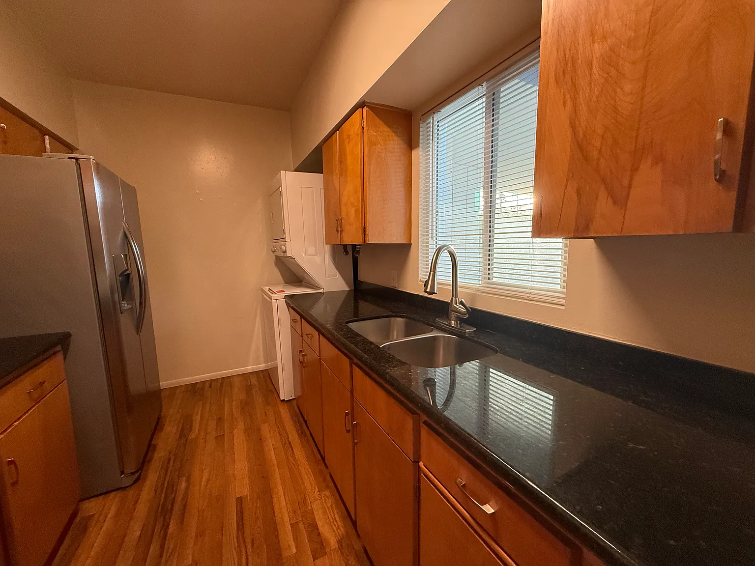 2 bed, 1093 sqft, $1,275 — Photo 4