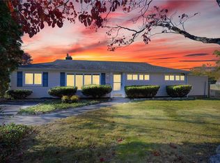 101 Ravena Ave, Riverside, RI 02915