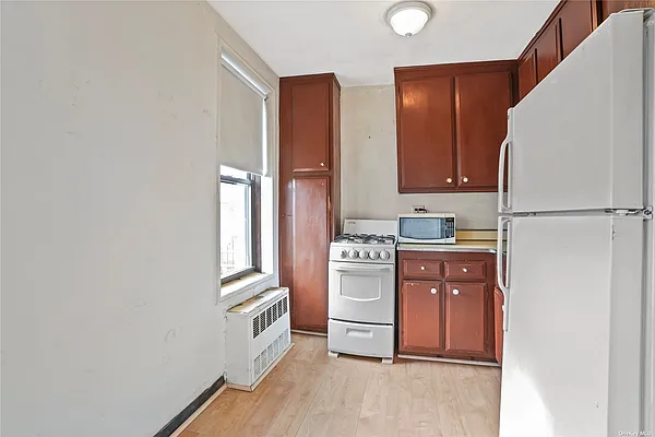 Sold by Century 21 Amiable Realty Group II Inc | media 8