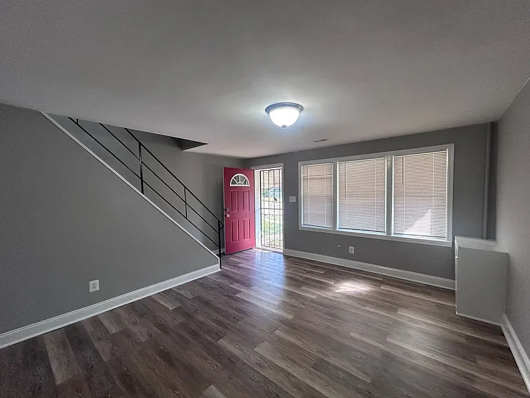2567 Marbourne Ave — Photo 3