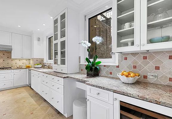 4th image of 1021 Park Ave #6/7B