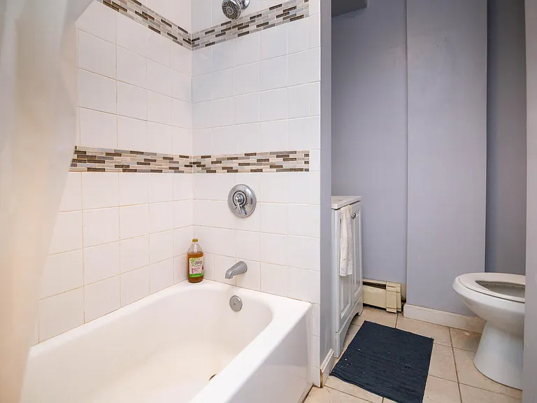 68 Hammond St — Photo 11