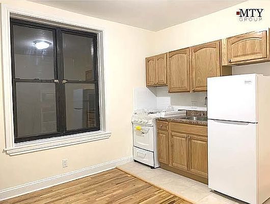 1st image of 2808 Crescent St APT 14