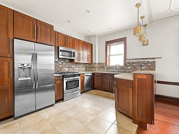 3rd image of 742 44th St