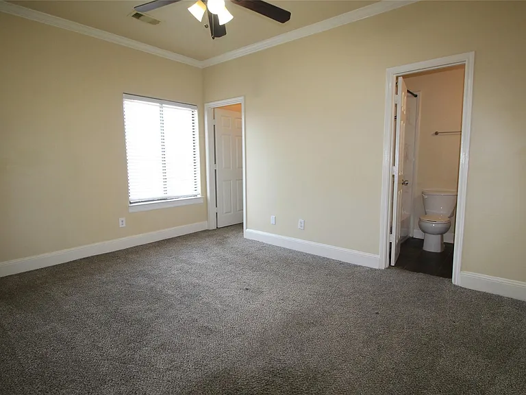 4709 Scott St #B — Photo 10
