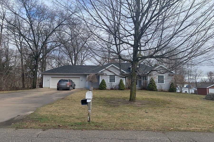 1st image of 8303 River Bend Dr