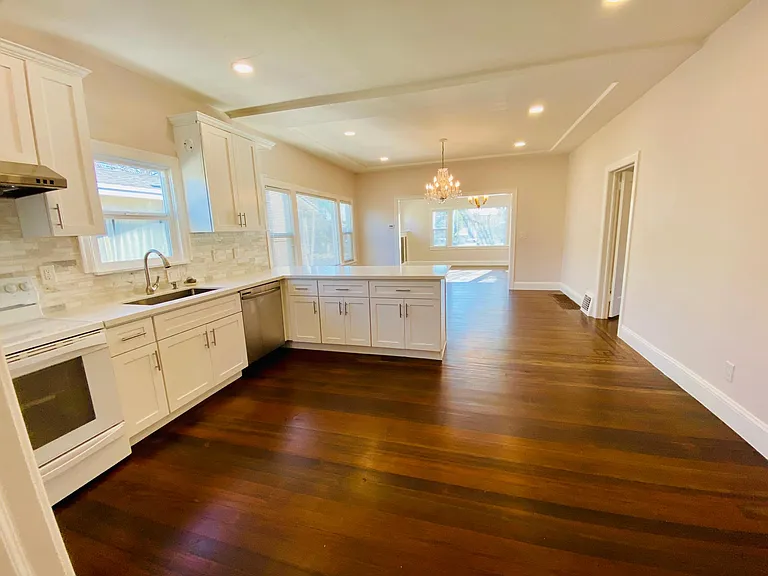 2488 Havenscourt Blvd — Photo 14