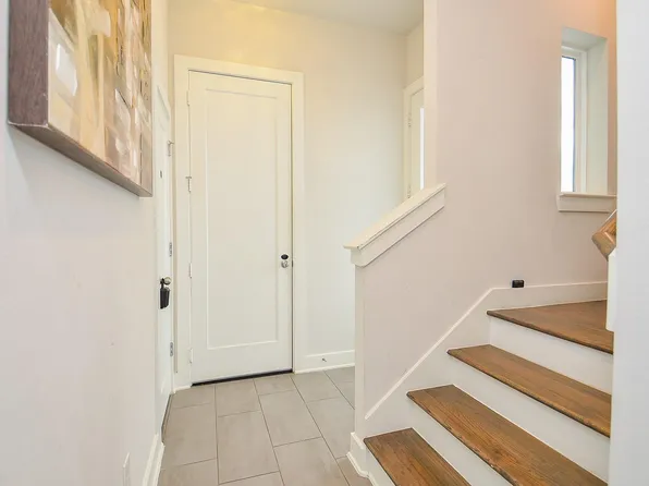 5811 Fairdale Ln #B, Houston, TX 77057