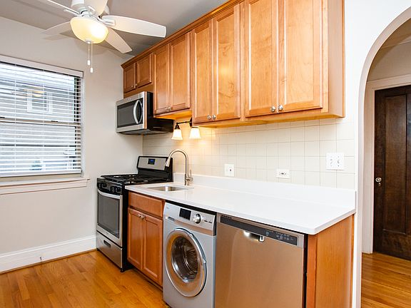 3rd image of 618 Harrison St APT 1E
