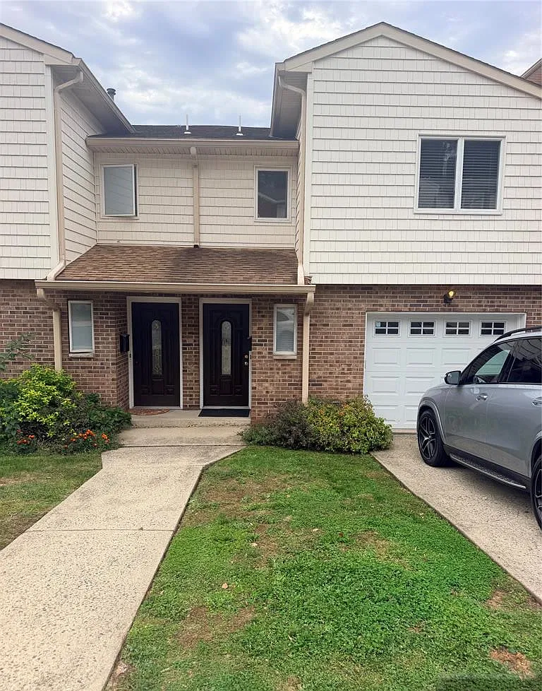 3 bed, 2.5 bath, $3,850 — Photo 1