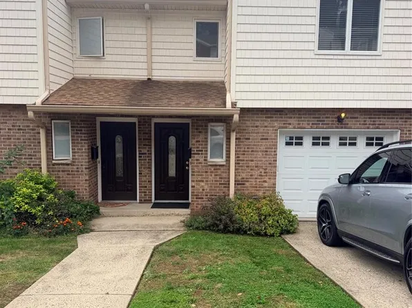 635 5th St #A, Carlstadt, NJ 07072