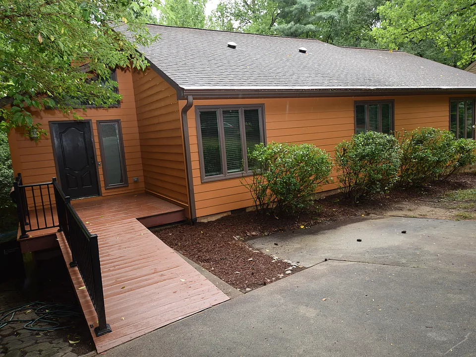 23 Copper Hill Ct