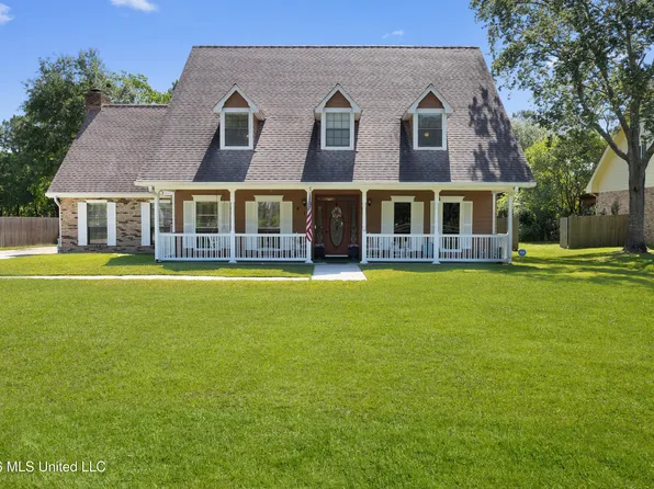 918 Country Club Ln, Biloxi, MS 39532