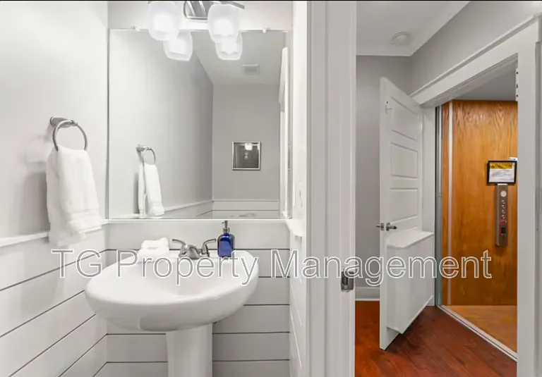 137 6th Ave S — Photo 21