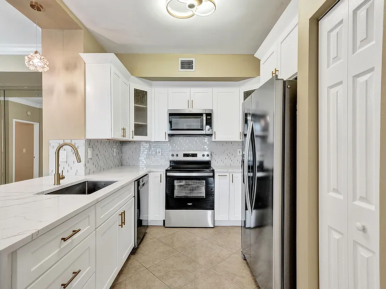 651 Okeechobee Blvd #1010 — Photo 3