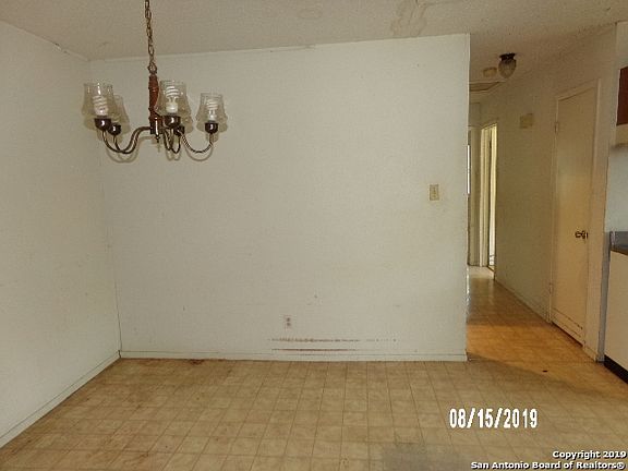 4th image of 13818 Durwood St