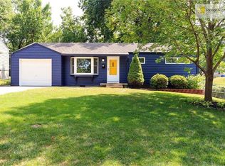5825 W 81st St, Prairie Village, KS 66208