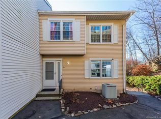 55 Mill Plain Rd UNIT 28-9, Danbury, CT 06810