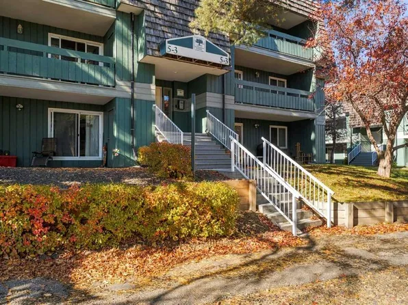 315 E Southampton Dr SW #5211, Calgary, AB T2W 2T6