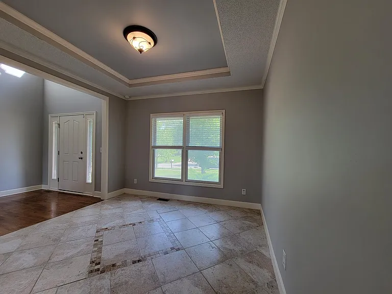 1865 W Ferrel Dr — Photo 3