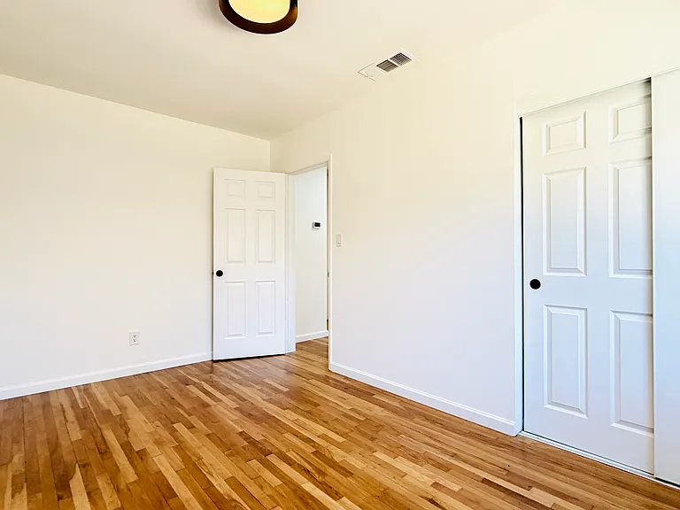 2279 N Granada Ave — Photo 10