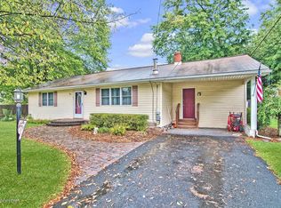 1129 Valhalla Dr, East Stroudsburg, PA