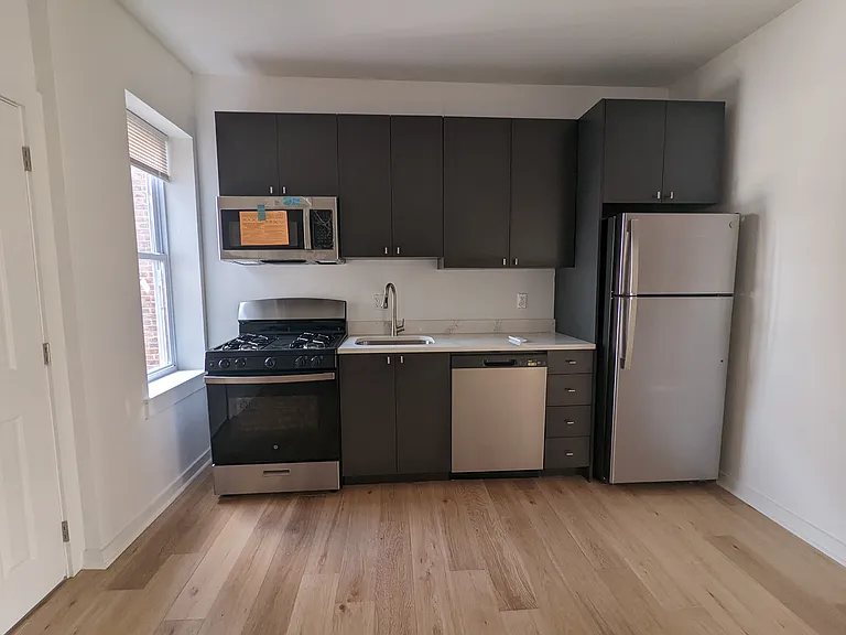 848-n-22nd-st-3f-5