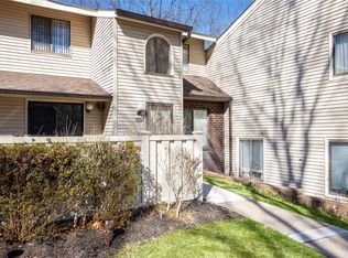 154 Birchwood Rd, Coram, NY 11727